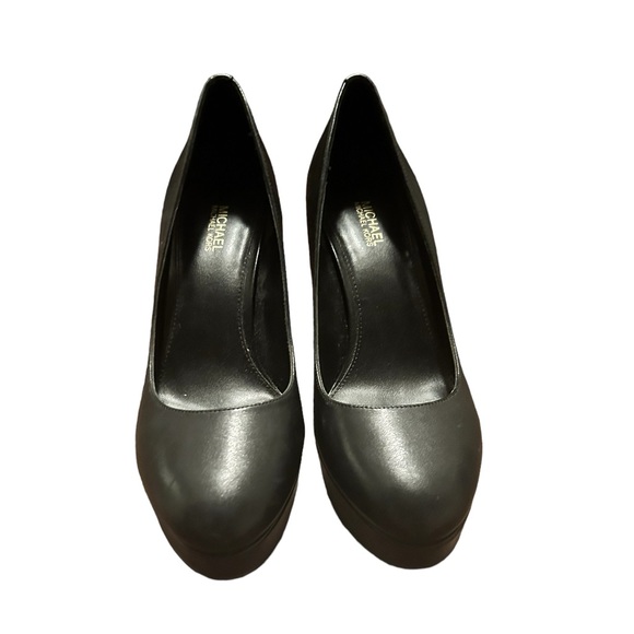 MICHAEL Michael Kors Black Leather Closed Toe Platform Pump Heels-Size 7 - Picture 3 of 10
